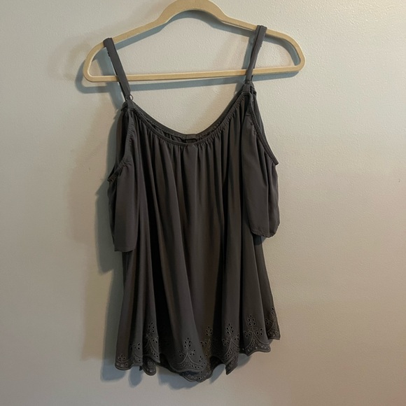 Torrid Cold Shoulder Top - Picture 4 of 5